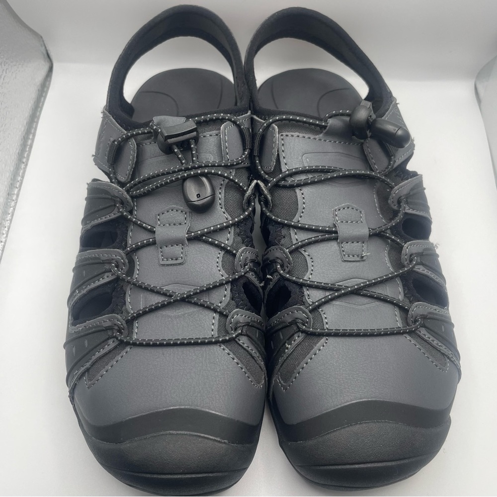XERO COLORADO WOMENS SIZE 9